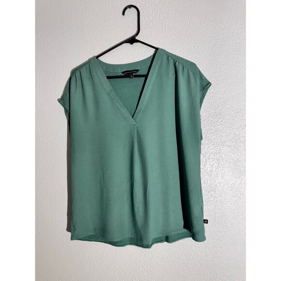 Banana Republic Green V-Neck Cap Sleeve Blouse Size M - Picture 1 of 6